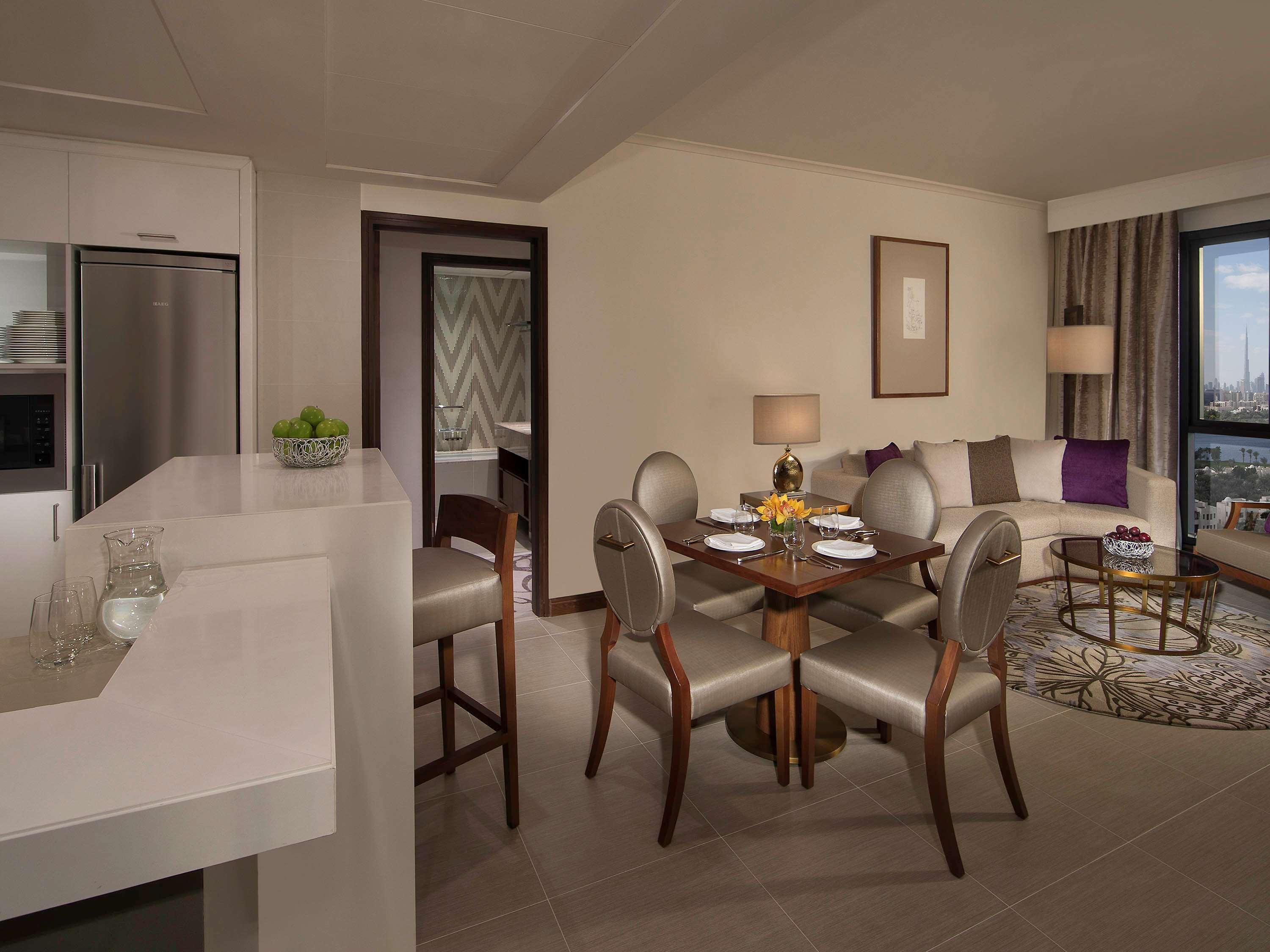 Pullman Dubai Creek City Centre Residences Pokoj fotografie A typical apartment interior