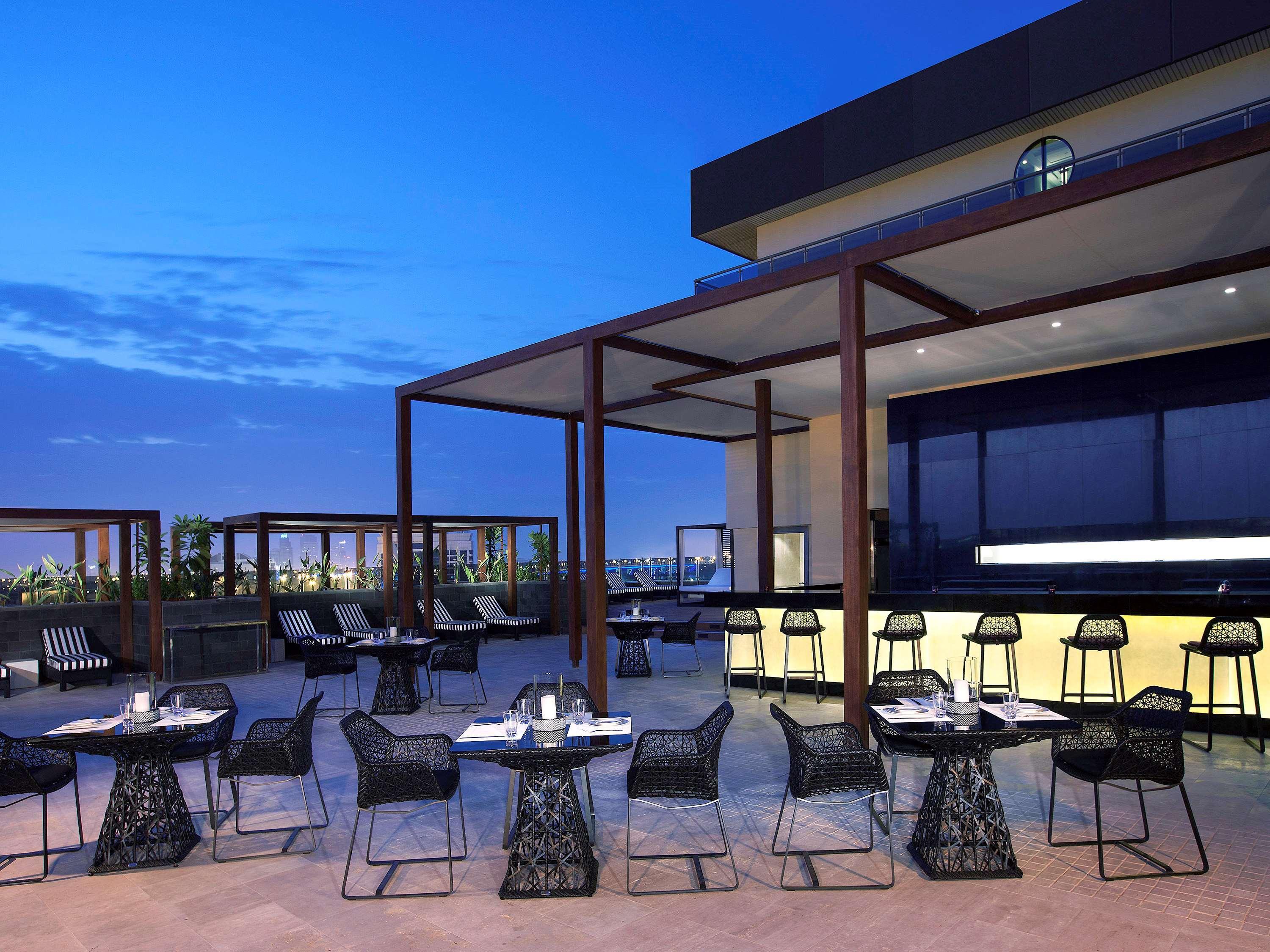Pullman Dubai Creek City Centre Residences Exteriér fotografie The rooftop bar
