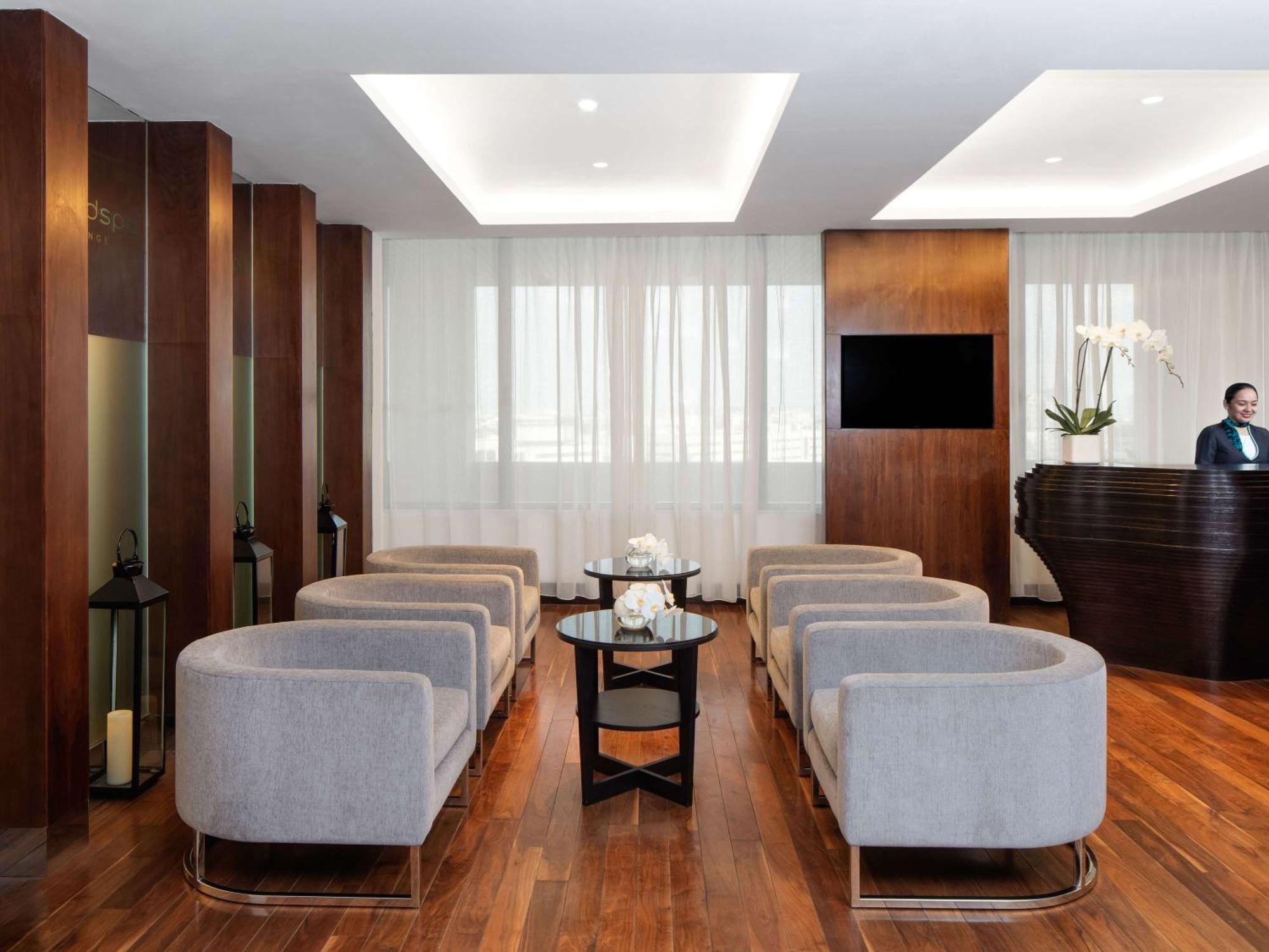 Pullman Dubai Creek City Centre Residences Exteriér fotografie The lounge at the airport