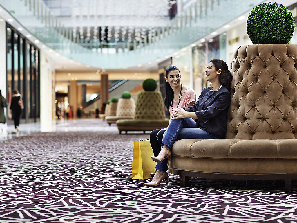 Pullman Dubai Creek City Centre Residences Interiér fotografie The interior of the mall